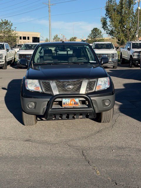 Used 2017 Nissan Frontier SV AWD/4WD image 2