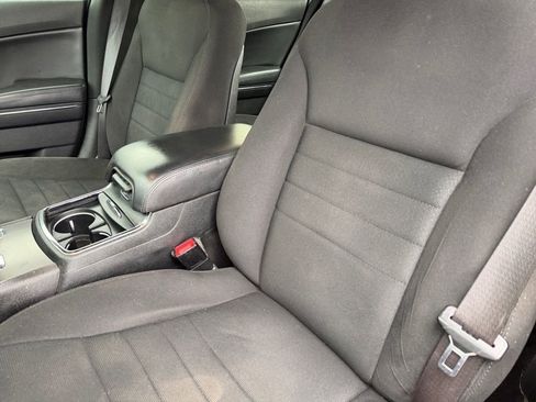 Used 2014 Dodge Charger SE image 19