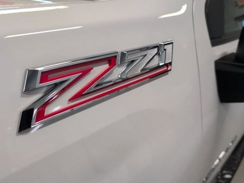 New 2026 Chevrolet Silverado 3500 LT w/ All Star Edition image 10