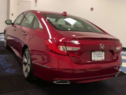Certified 2018 Honda Accord Touring image 7