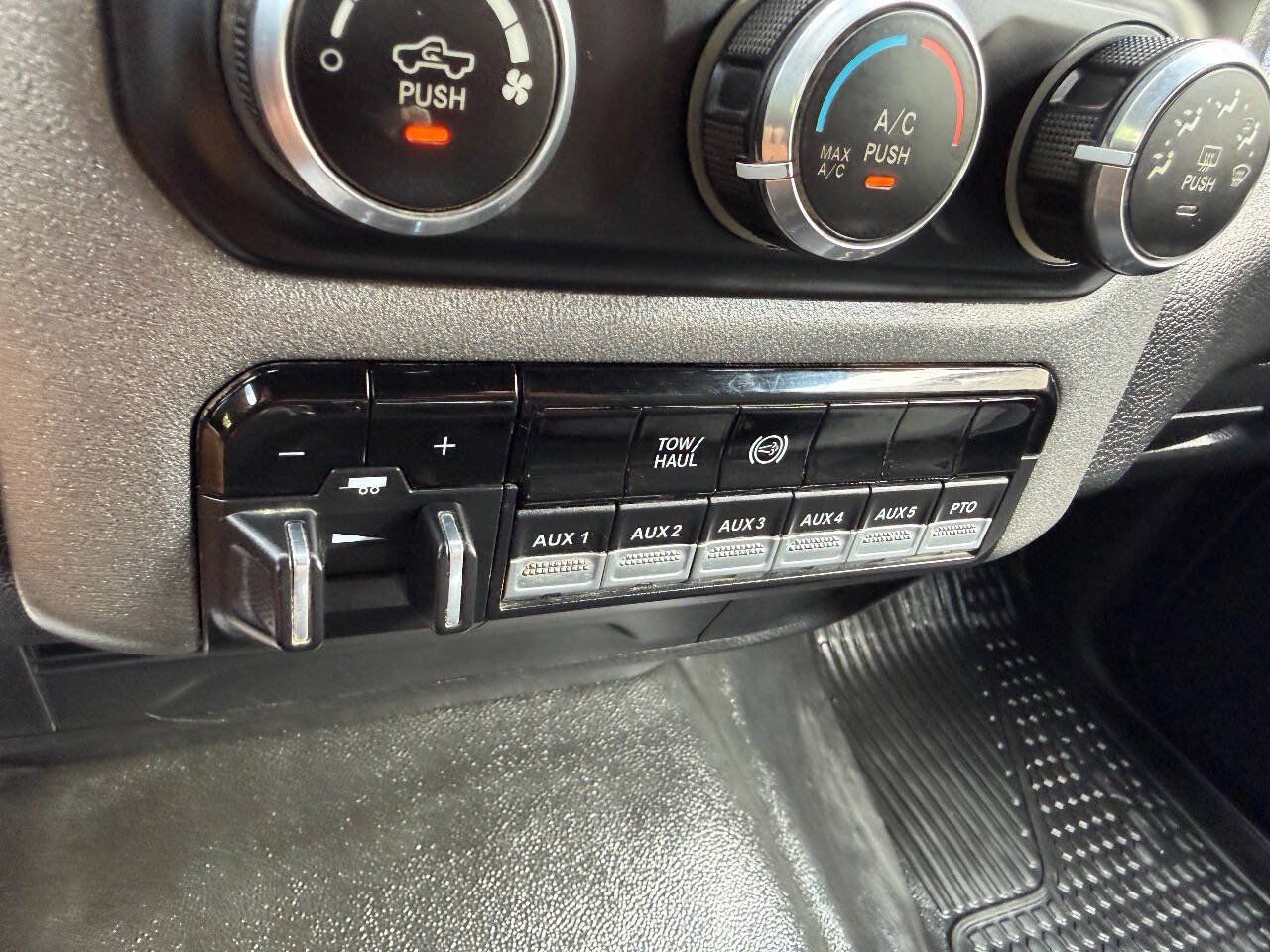Used 2021 RAM 5500 Tradesman RWD image 21