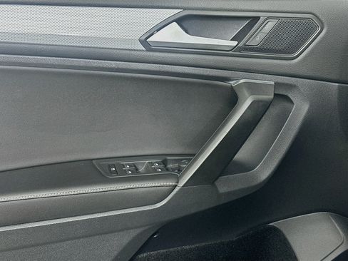 Used 2022 Volkswagen Tiguan S FWD image 15