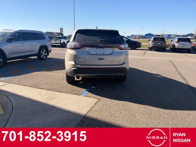 Used 2018 Ford Edge Titanium w/ Equipment Group 301A AWD/4WD image 3