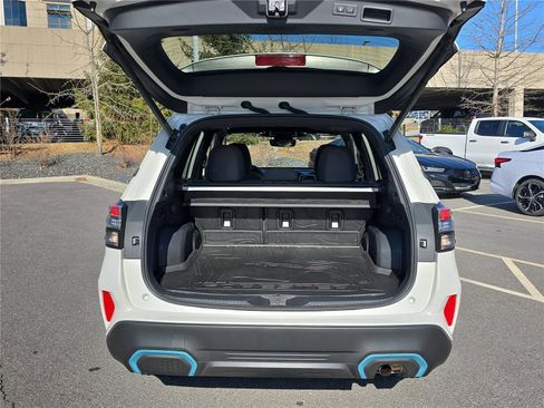 Used 2025 Subaru Forester Premium w/ Convenience Package #1 image 5