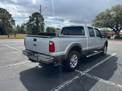 Used 2011 Ford F250 Lariat w/ Lariat Interior Pkg image 6