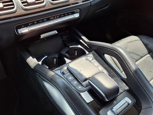 Used 2023 Mercedes-Benz GLS 450 4MATIC image 25