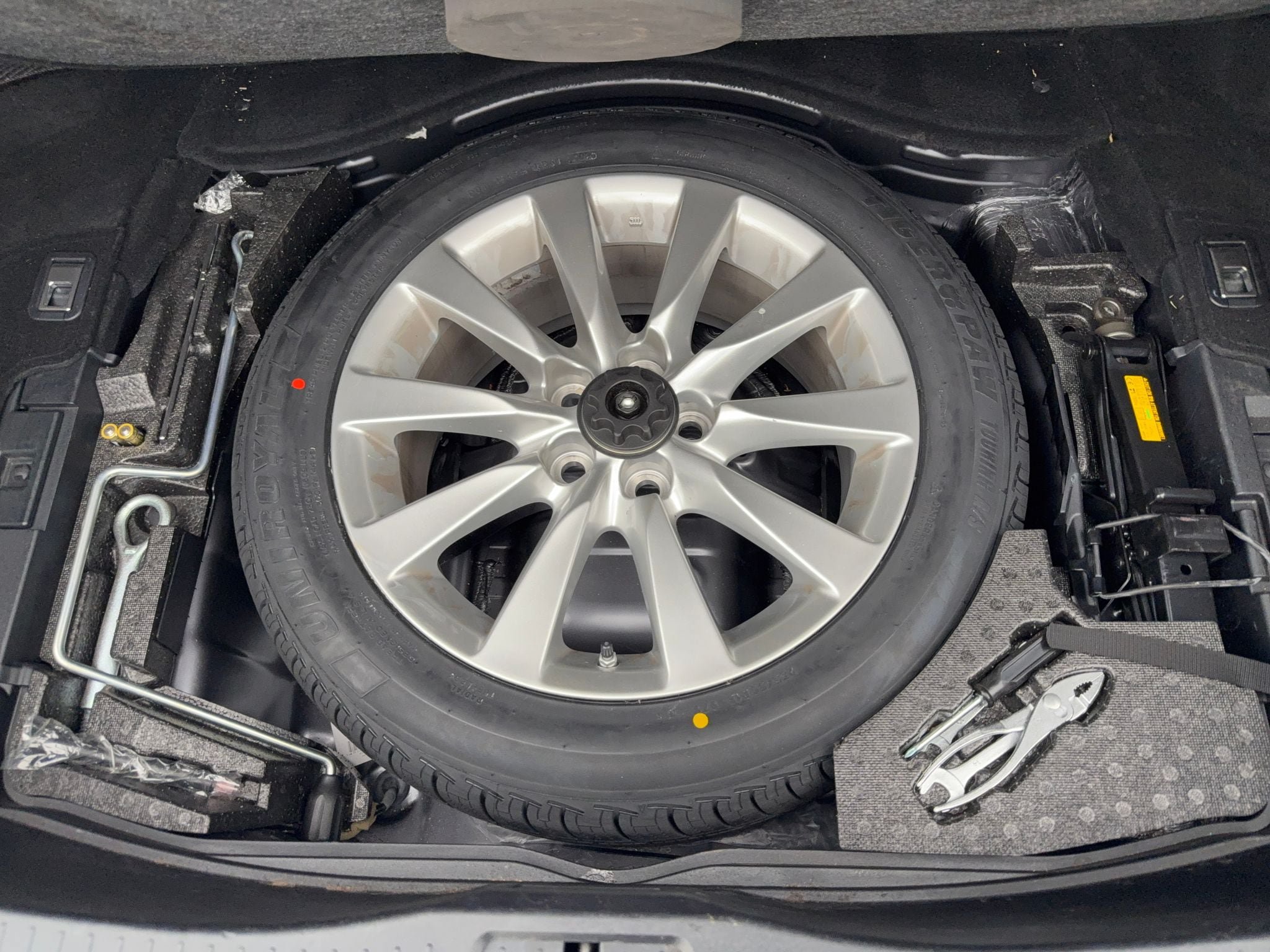 Used 2012 Lexus LS 460 w/ Comfort Pkg RWD image 29