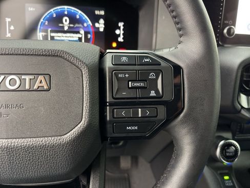 Certified 2025 Toyota Land Cruiser image 18