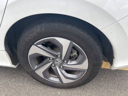 Used 2019 Honda Insight EX image 12