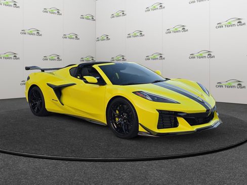 Used 2023 Chevrolet Corvette Z06 w/ Z07 Performance Package image 12