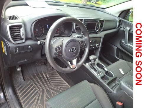 Used 2018 Kia Sportage LX AWD/4WD image 11