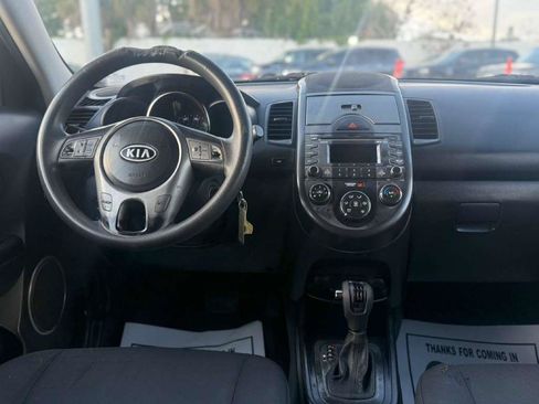 Used 2011 Kia Soul + w/ Audio Pkg FWD image 15