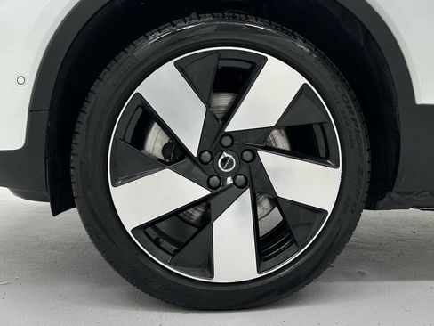 Used 2023 Volvo C40 P8 Recharge Ultimate w/ Protection Package Premier image 9