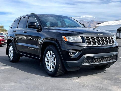 Used 2015 Jeep Grand Cherokee Laredo w/ Quick Order Package 23E image 2