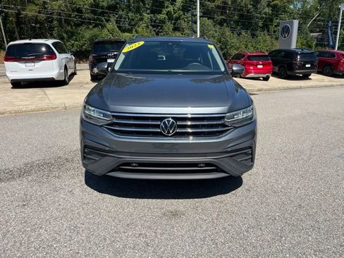 Used 2023 Volkswagen Tiguan SE FWD image 35