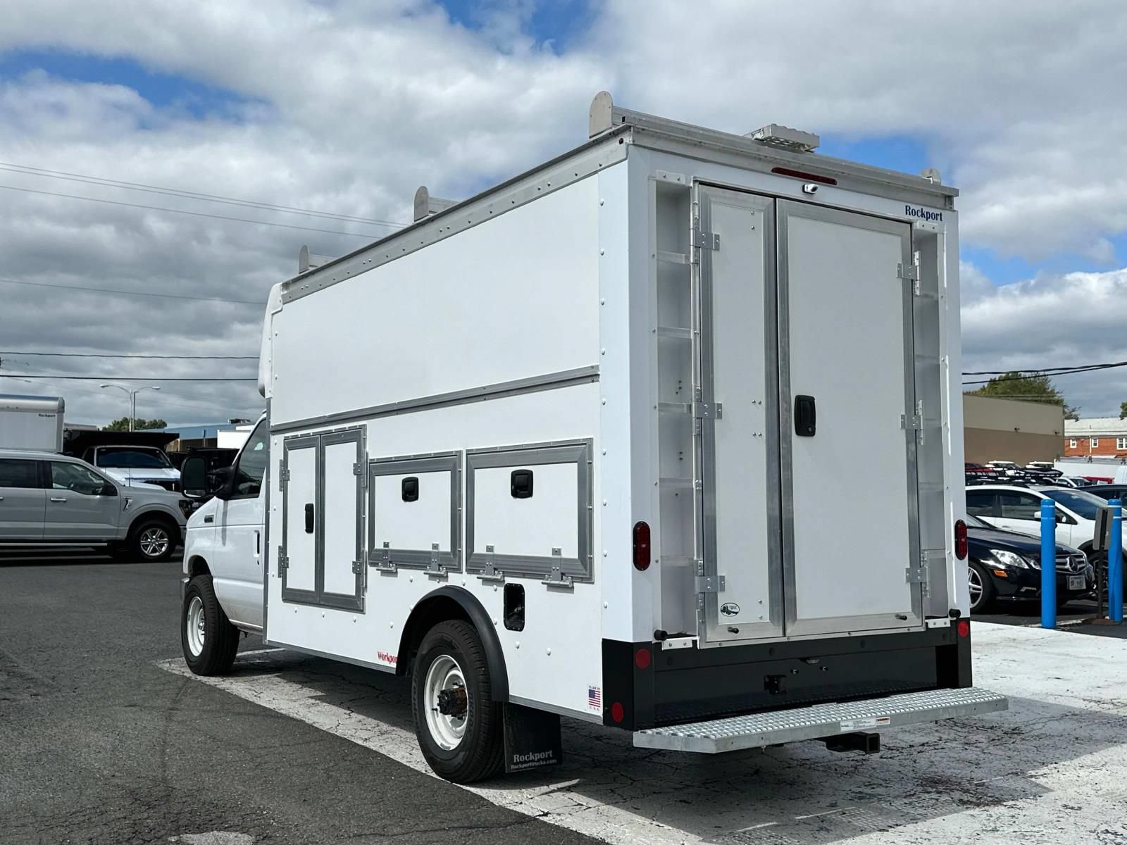 New 2025 Ford E-350 and Econoline 350 Super Duty w/ Power Equipment Group RWD image 4