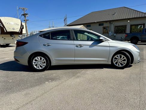 Used 2020 Hyundai Elantra SE image 6