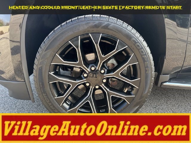 Used 2018 Cadillac Escalade Luxury AWD/4WD image 9