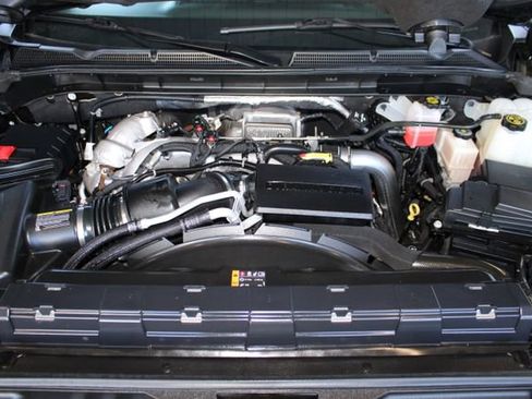 Used 2022 GMC Sierra 2500 Denali w/ Denali Black Diamond Edition image 29