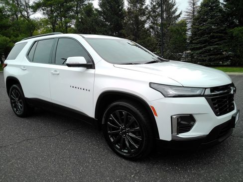 Certified 2023 Chevrolet Traverse RS AWD/4WD image 2