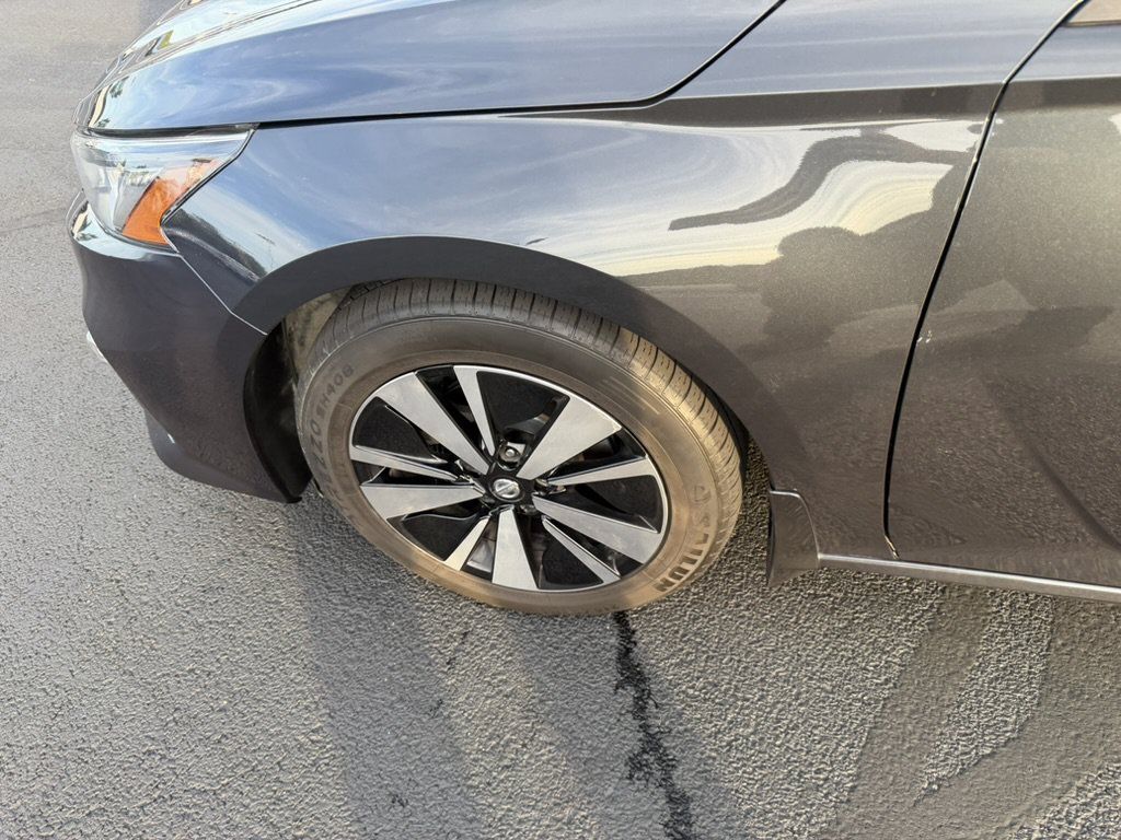 Used 2022 Nissan Altima 2.5 SV FWD image 15