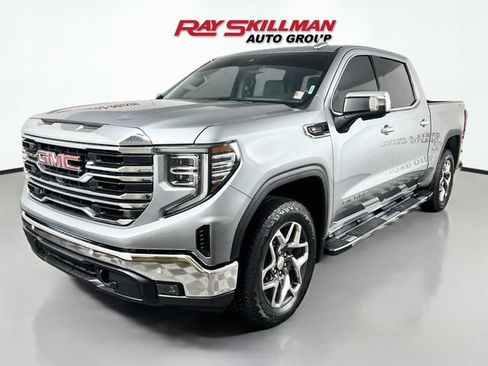 Used 2024 GMC Sierra 1500 SLT w/ SLT Premium Plus Package AWD/4WD image 3