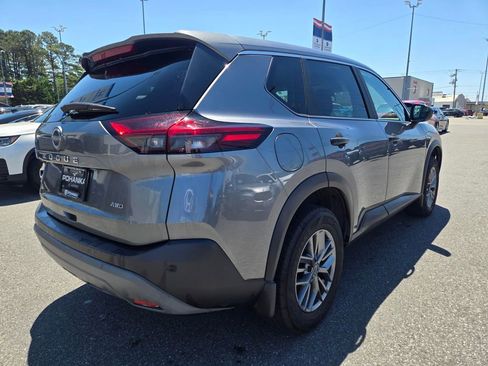 Used 2023 Nissan Rogue S AWD/4WD image 5
