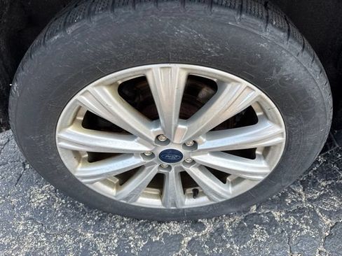 Used 2019 Ford Escape SEL AWD/4WD image 6