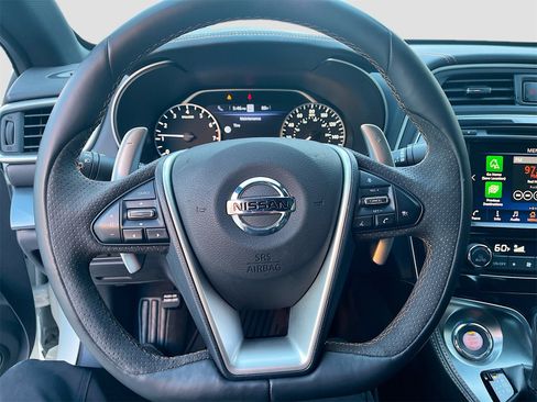 Used 2023 Nissan Maxima SR w/ Sport Mat Group image 11