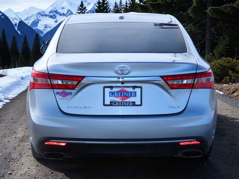 Used 2016 Toyota Avalon XLE image 5