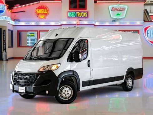 Used 2023 RAM ProMaster 3500 w/ Driver Convenience Group FWD image 2