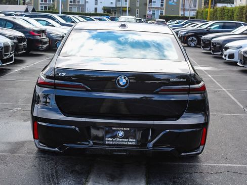 New 2026 BMW i7 eDrive50 w/ M Sport Package image 5