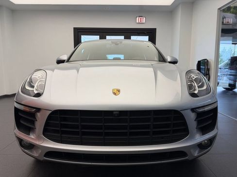 Used 2017 Porsche Macan AWD/4WD image 23