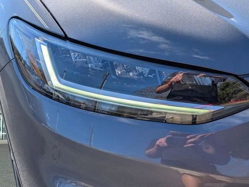 Used 2025 Honda HR-V LX image 4