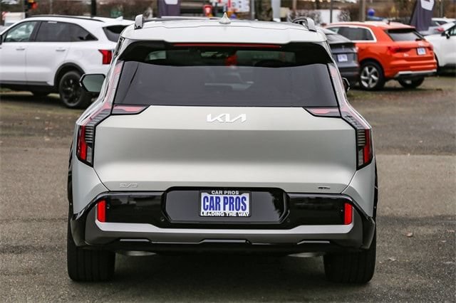 Certified 2024 Kia EV9 GT-Line AWD/4WD image 9