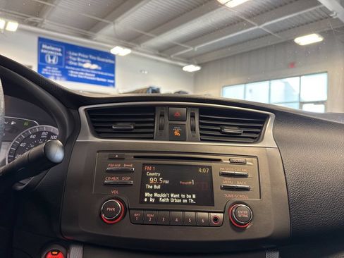 Used 2014 Nissan Sentra SR w/ SR Driver Package FWD image 12