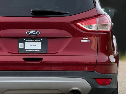 Used 2016 Ford Escape SE AWD/4WD image 14