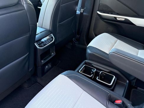 New 2026 Lexus TX 500h AWD image 17