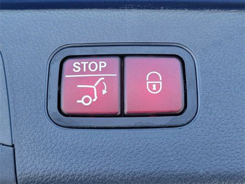 Used 2022 Mercedes-Benz GLC 300 4MATIC w/ Driver Assistance Package image 13