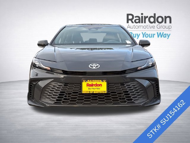 Used 2025 Toyota Camry SE FWD image 2