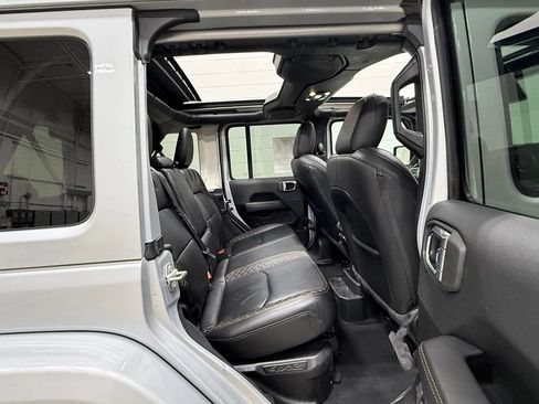 Used 2023 Jeep Wrangler Unlimited Sahara AWD/4WD image 49