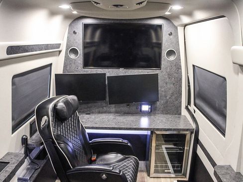 Used 2017 Mercedes-Benz Sprinter 3500 image 13