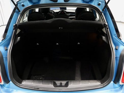 Used 2019 MINI Cooper 4-Door Hardtop w/ Signature Upholstery Package image 14