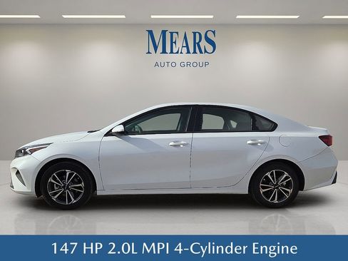 Used 2024 Kia Forte LXS image 3