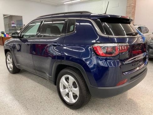 Used 2018 Jeep Compass Latitude w/ Popular Equipment Group FWD image 6