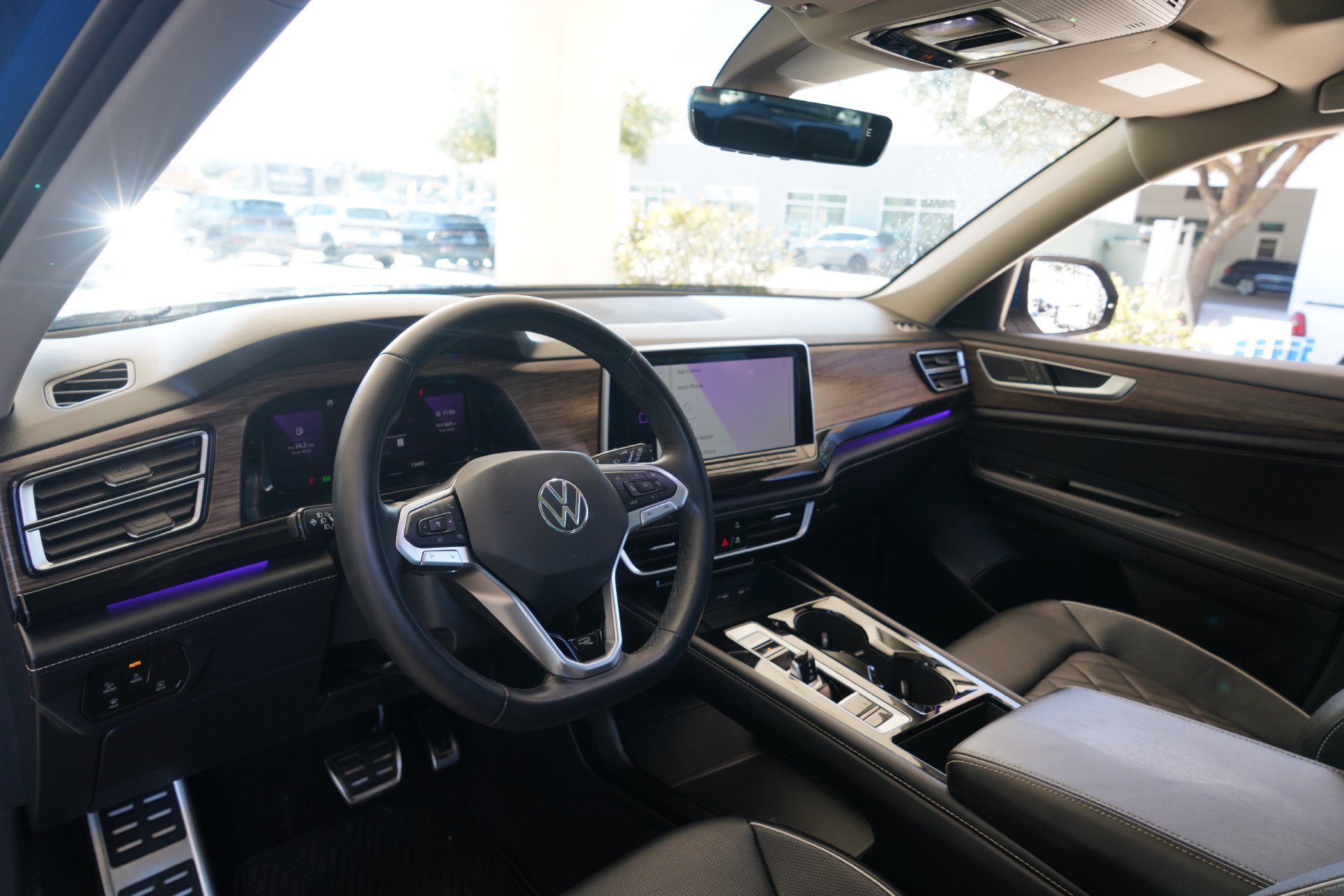 Certified 2025 Volkswagen Atlas SEL Premium R-Line AWD/4WD image 8
