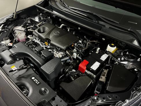 Certified 2025 Toyota RAV4 XLE AWD/4WD image 10