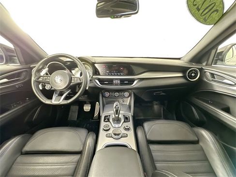 Used 2023 Alfa Romeo Stelvio Veloce image 11
