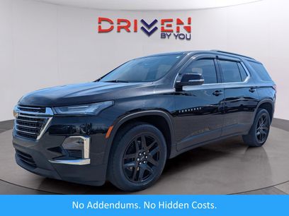 Used 2023 Chevrolet Traverse LT