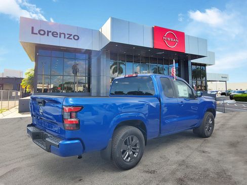 New 2025 Nissan Frontier SV image 4